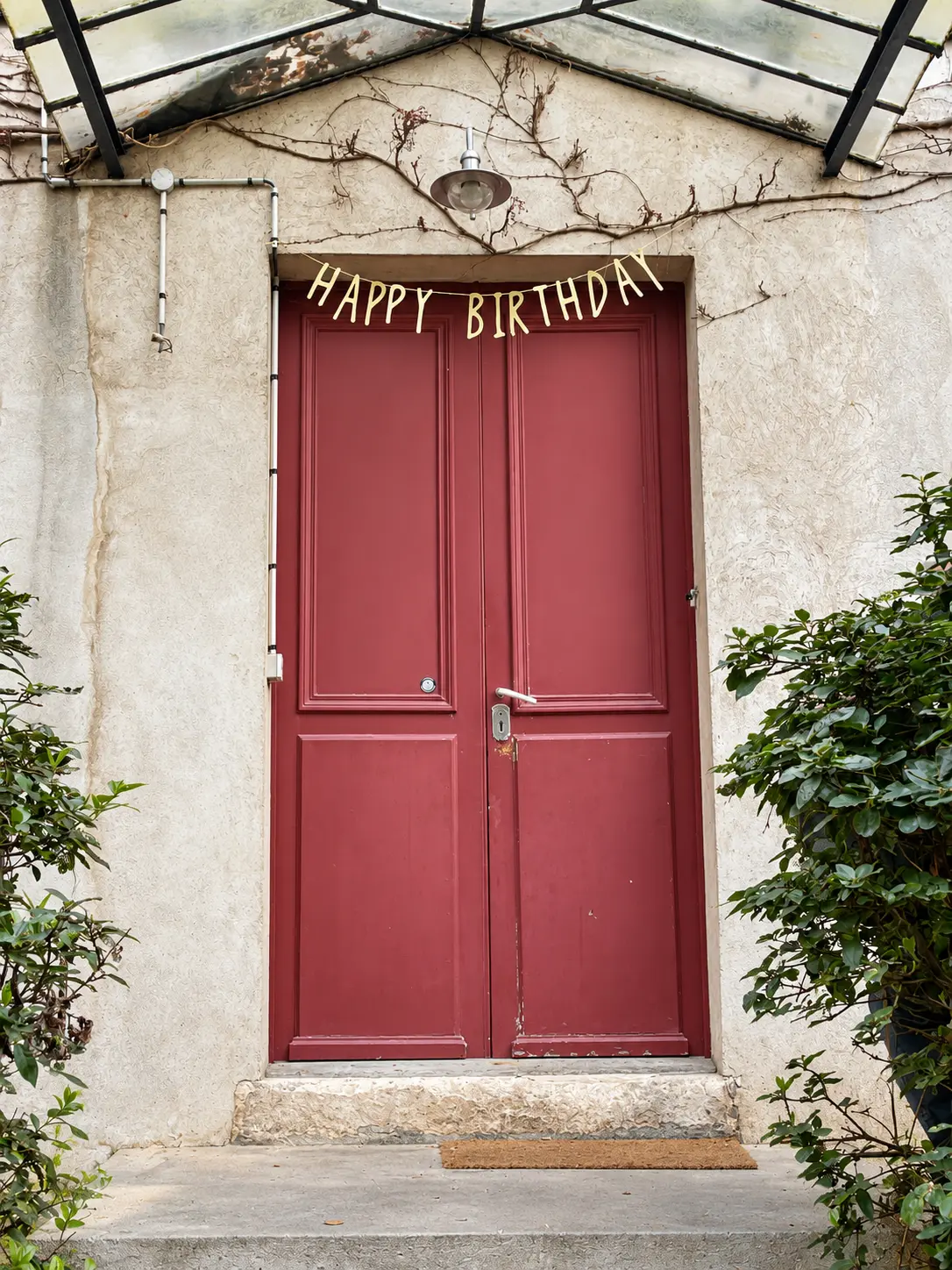 Ancienne porte rouge avant remplacement